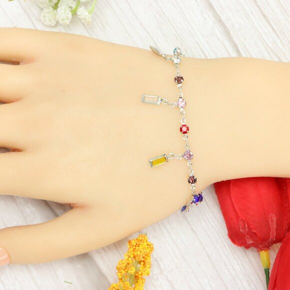 "Trendy Handmade Bracelet – A Thoughtful Gift for Girls & Women | UNVRC1323 - Picture 8 of 10